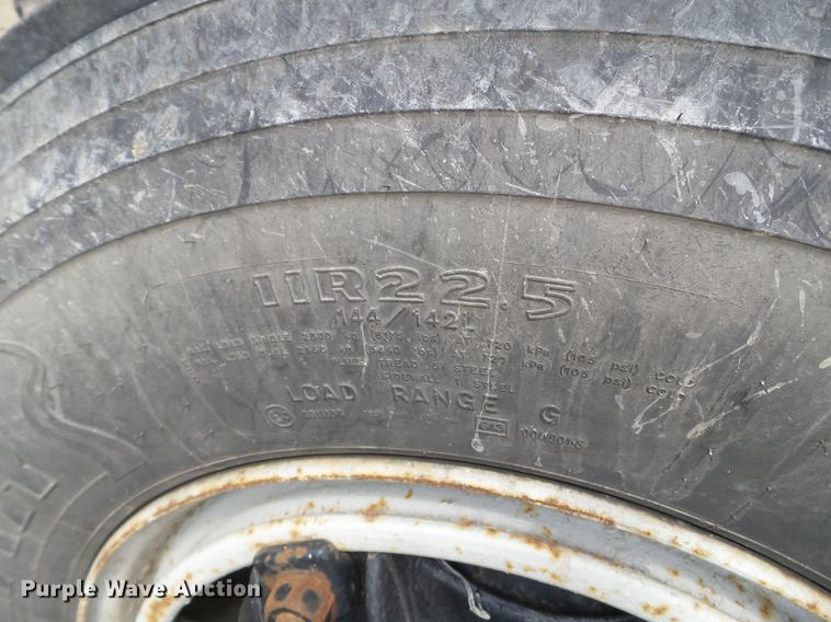 image for item EJ9067 1984 Ford 8000 dump truck