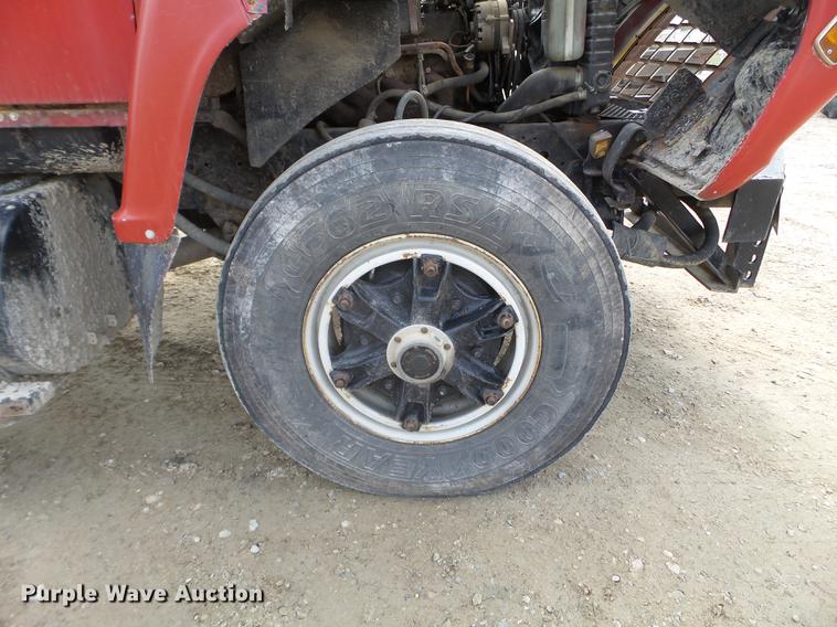 image for item EJ9067 1984 Ford 8000 dump truck