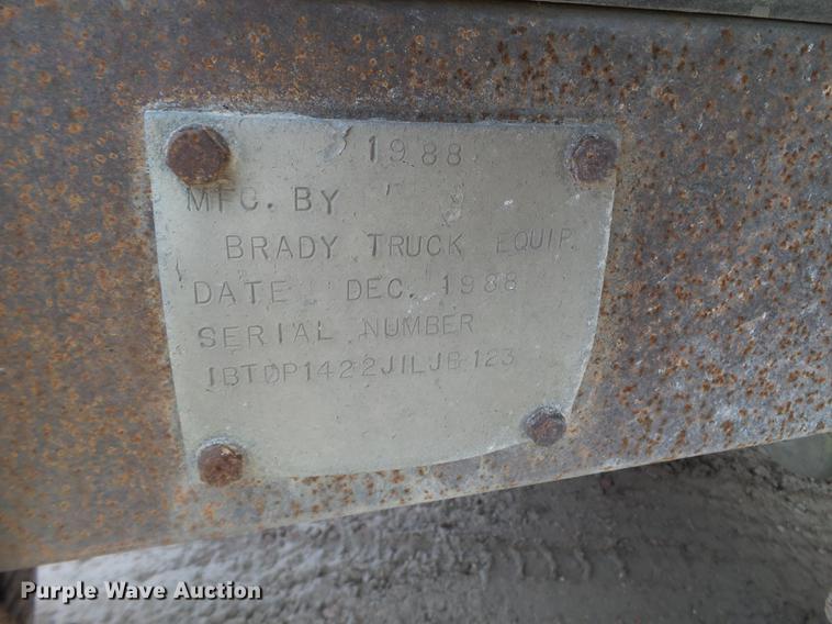 image for item EJ9068 1988 Brady Truck Equipment end dump pup trailer