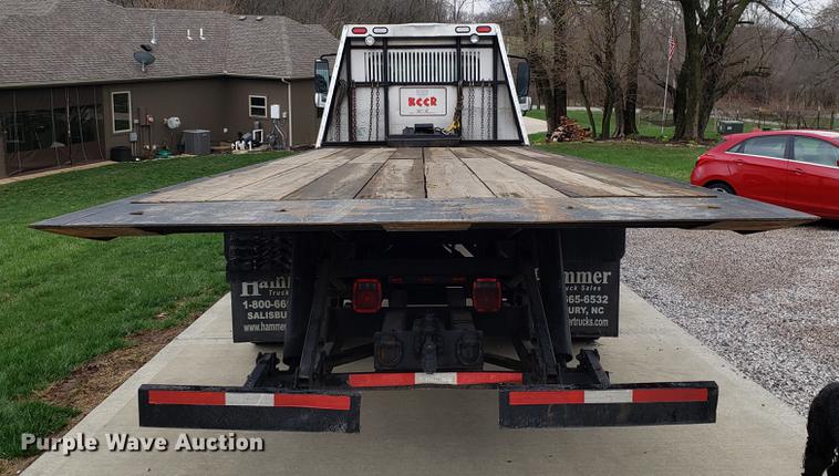 image for item EK9036 2007 International 4300 rollback truck
