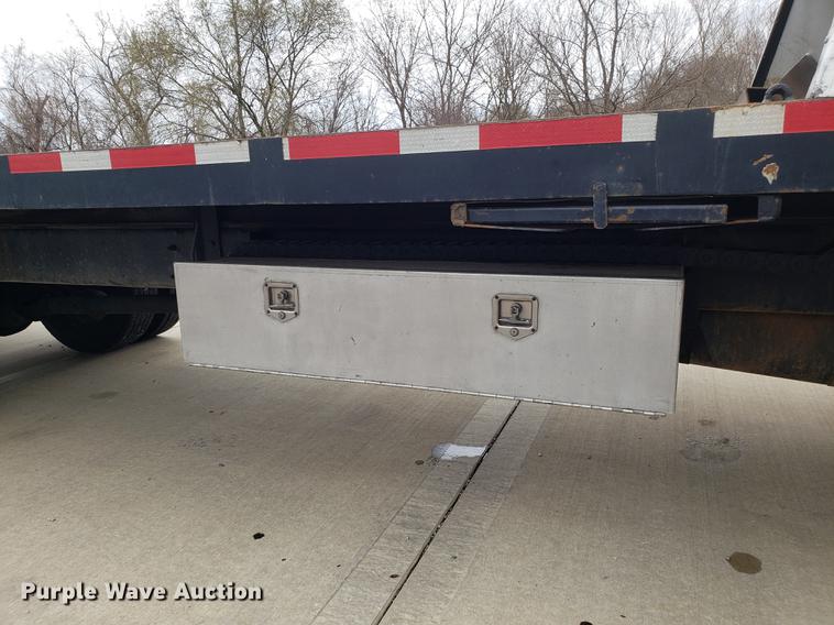 image for item EK9036 2007 International 4300 rollback truck