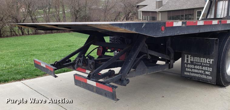 image for item EK9036 2007 International 4300 rollback truck