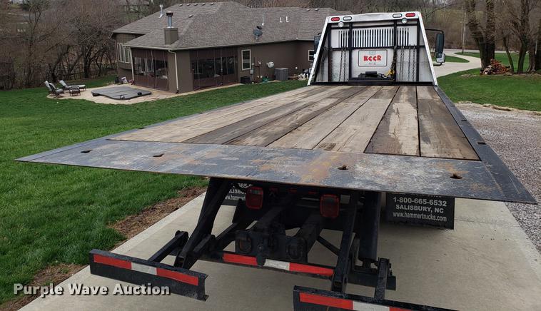 image for item EK9036 2007 International 4300 rollback truck