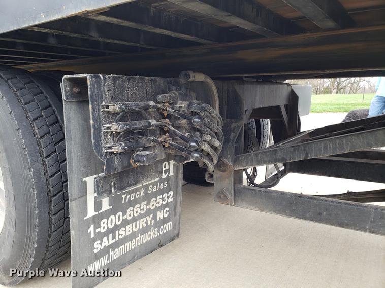 image for item EK9036 2007 International 4300 rollback truck