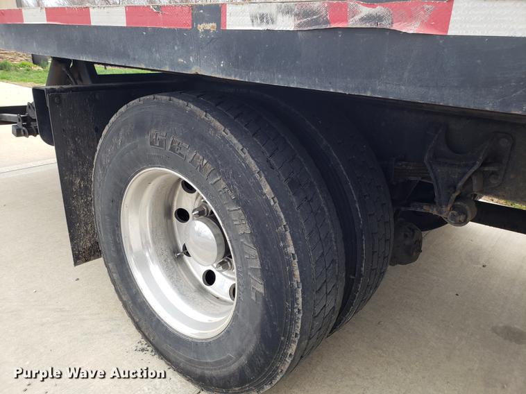 image for item EK9036 2007 International 4300 rollback truck