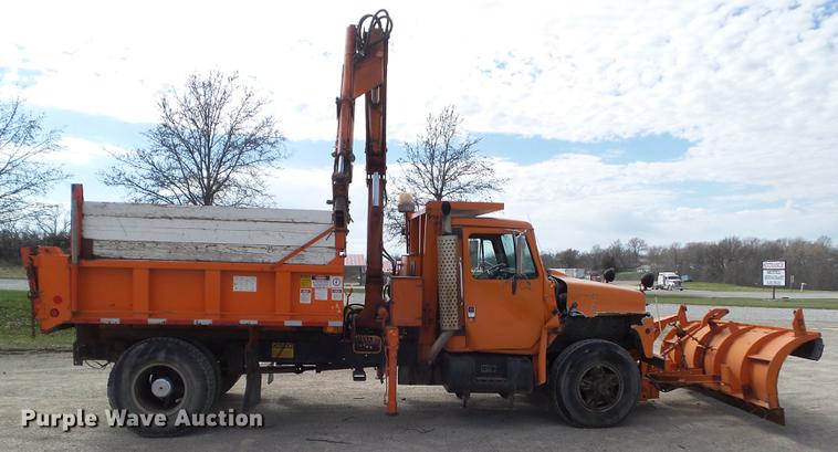 image for item EM9147 1987 International 1754 dump truck