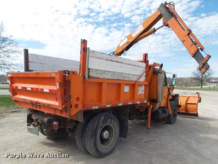 image for item EM9147 1987 International 1754 dump truck