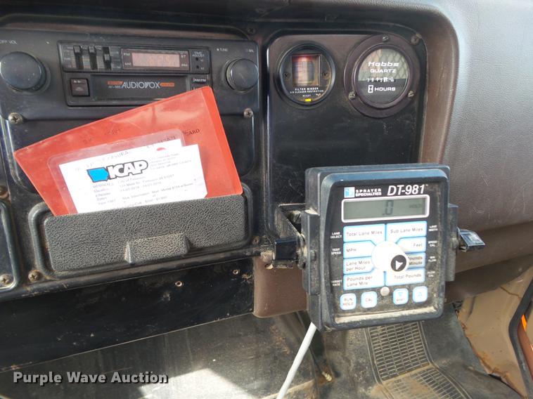 image for item EM9147 1987 International 1754 dump truck