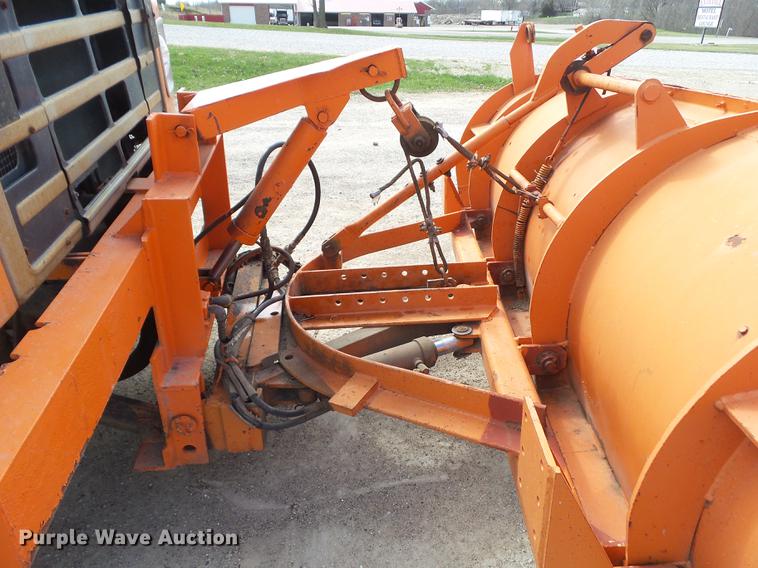 image for item EM9147 1987 International 1754 dump truck