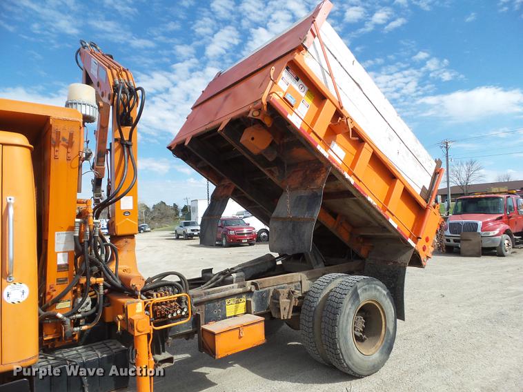 image for item EM9147 1987 International 1754 dump truck