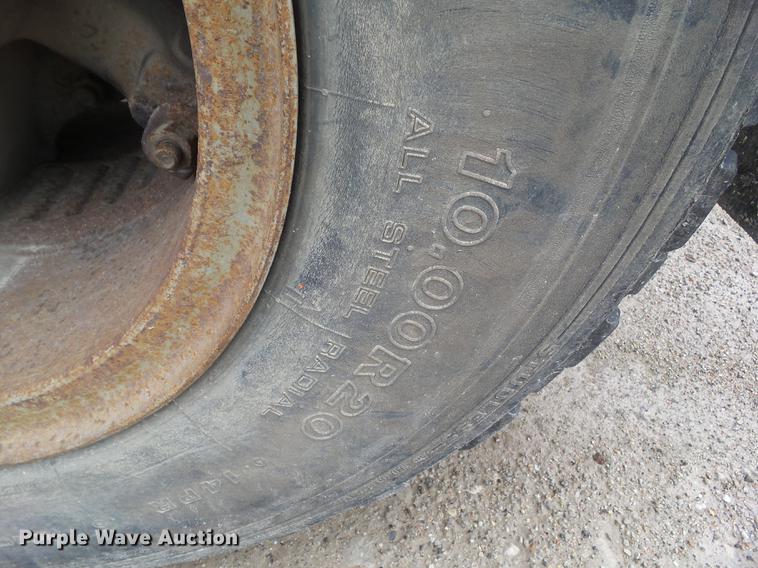 image for item EM9147 1987 International 1754 dump truck