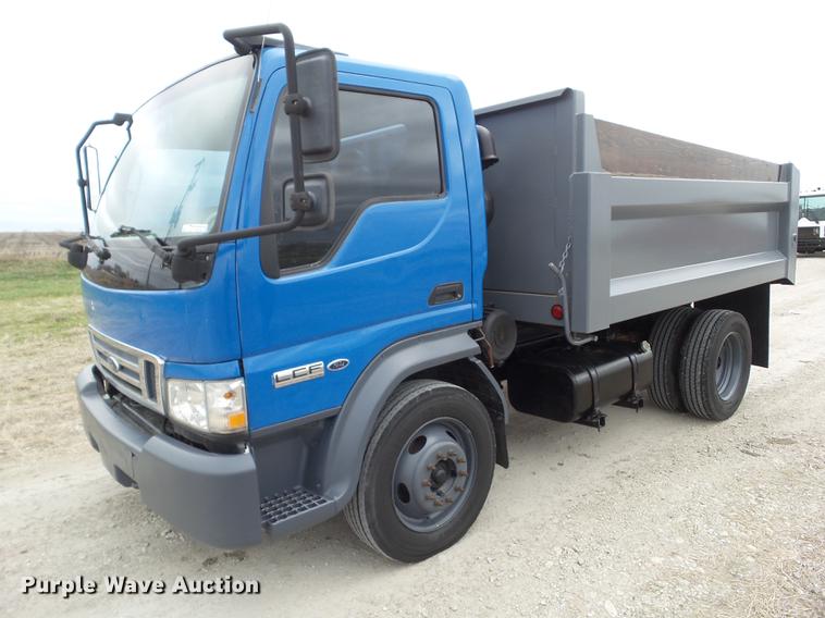 image for item EM9148 2007 Ford LCF450 dump truck