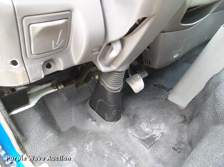 image for item EM9148 2007 Ford LCF450 dump truck