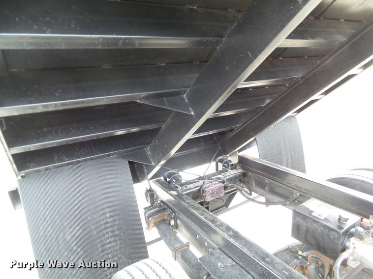 image for item EM9148 2007 Ford LCF450 dump truck