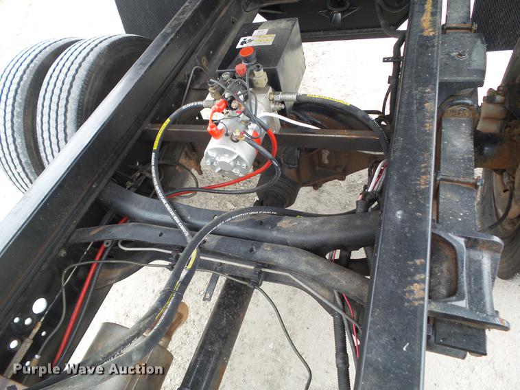 image for item EM9148 2007 Ford LCF450 dump truck