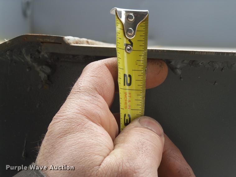 image for item EM9148 2007 Ford LCF450 dump truck