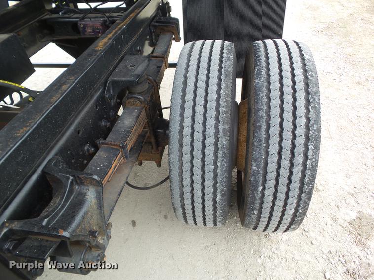 image for item EM9148 2007 Ford LCF450 dump truck