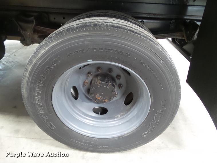 image for item EM9148 2007 Ford LCF450 dump truck