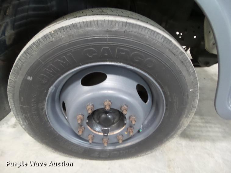 image for item EM9148 2007 Ford LCF450 dump truck