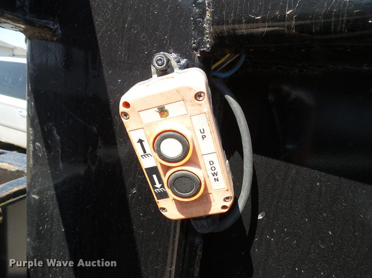 image for item EM9151 2010 Chaparral dump trailer