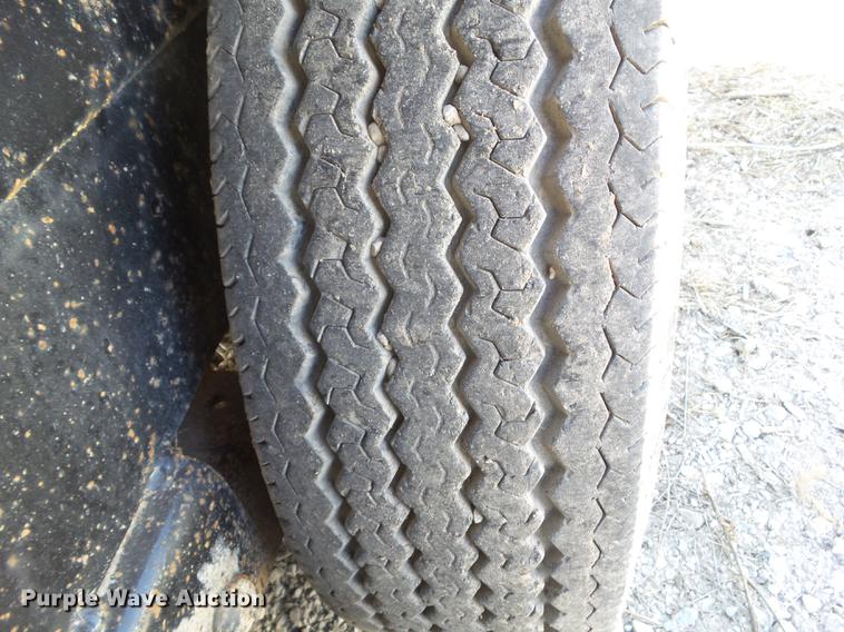 image for item EM9151 2010 Chaparral dump trailer