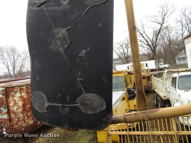 image for item EU9606 Caterpillar 826C landfill compactor