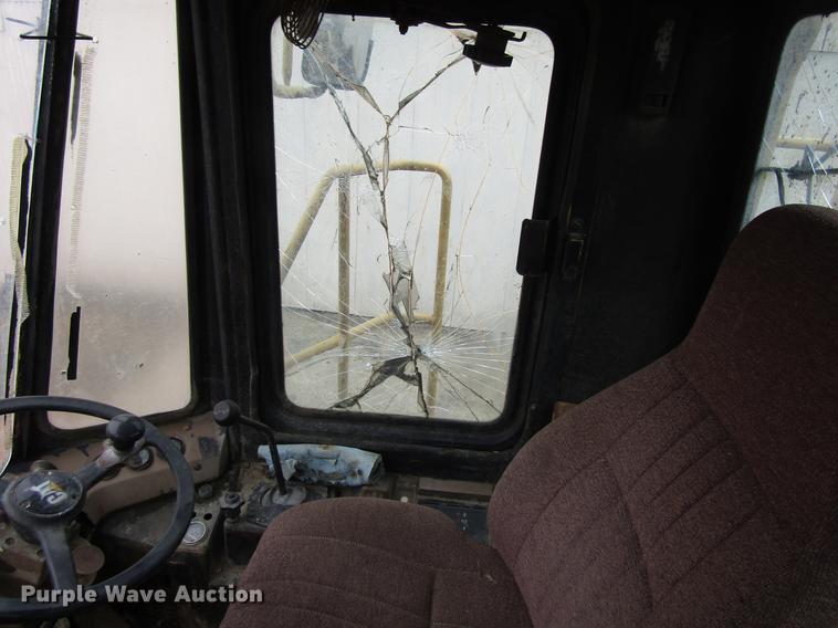 image for item EU9606 Caterpillar 826C landfill compactor