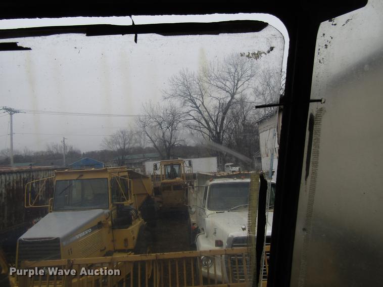 image for item EU9606 Caterpillar 826C landfill compactor