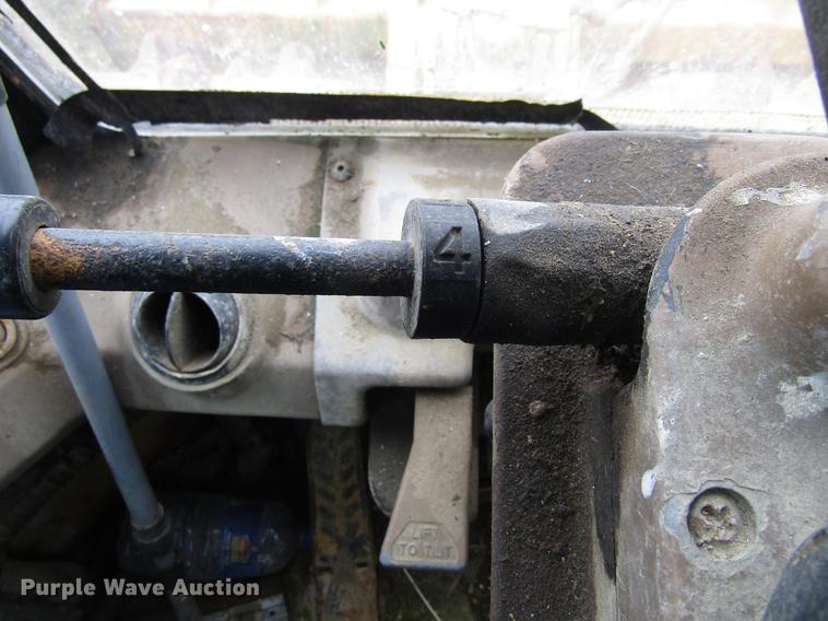 image for item EU9606 Caterpillar 826C landfill compactor