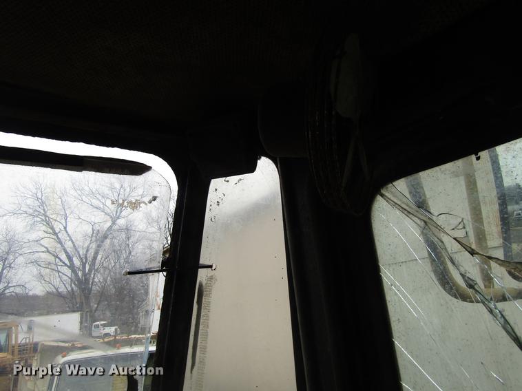 image for item EU9606 Caterpillar 826C landfill compactor