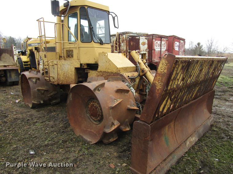 image for item EU9607 1983 Caterpillar 816B landfill compactor