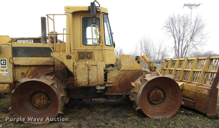 image for item EU9607 1983 Caterpillar 816B landfill compactor