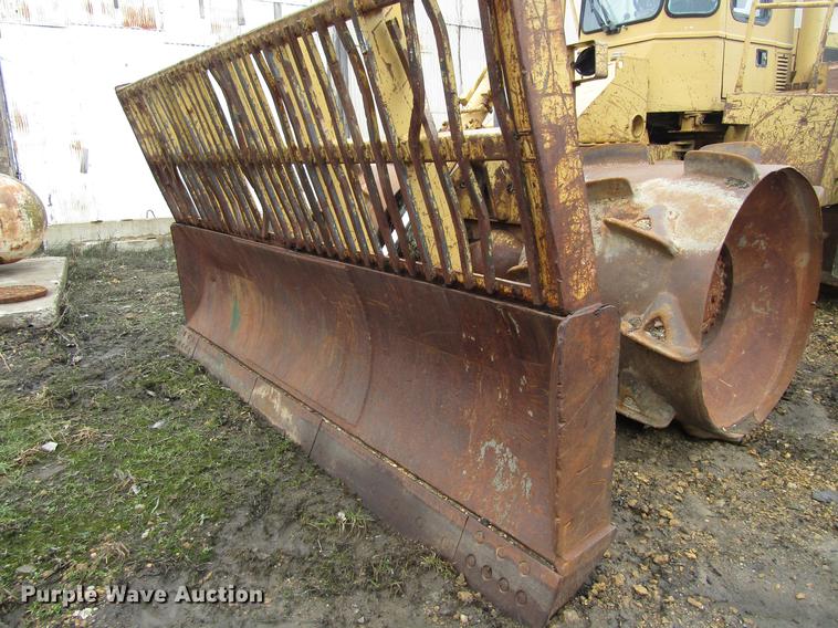 image for item EU9607 1983 Caterpillar 816B landfill compactor