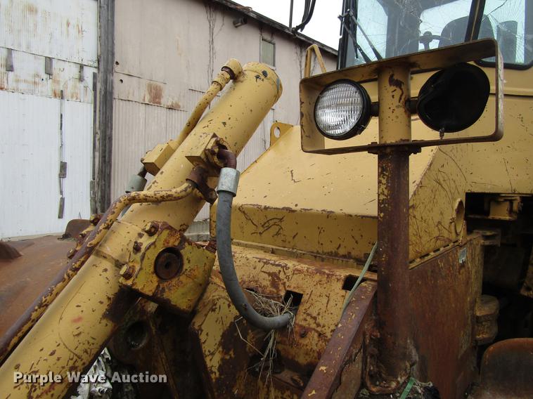 image for item EU9607 1983 Caterpillar 816B landfill compactor