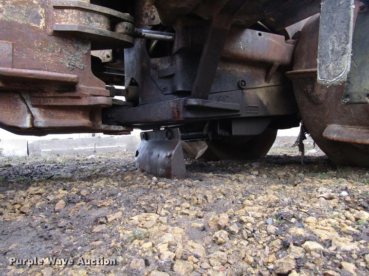 image for item EU9607 1983 Caterpillar 816B landfill compactor