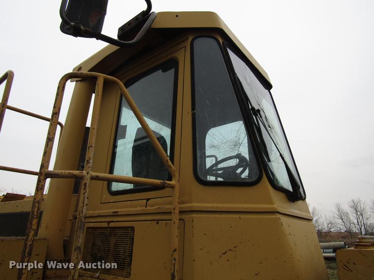 image for item EU9607 1983 Caterpillar 816B landfill compactor