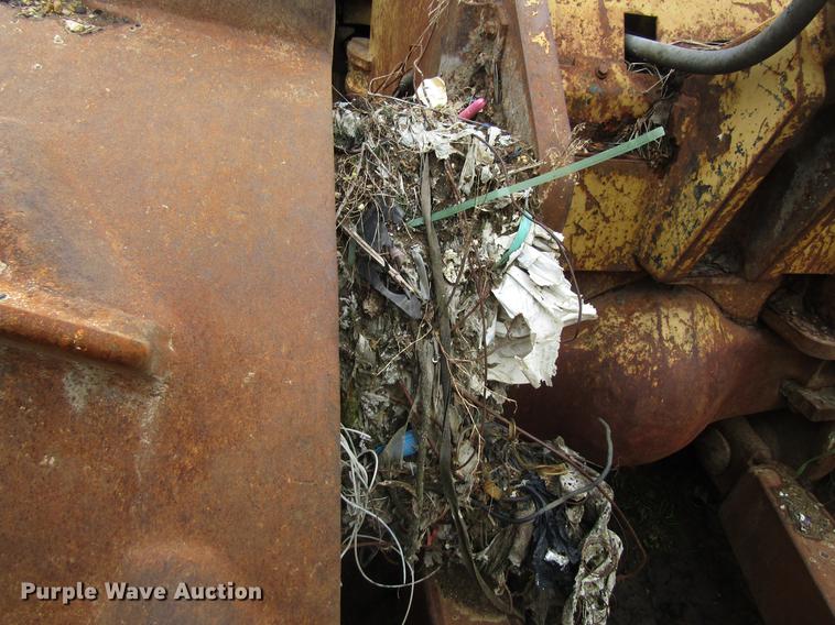 image for item EU9607 1983 Caterpillar 816B landfill compactor