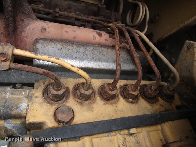 image for item EU9607 1983 Caterpillar 816B landfill compactor