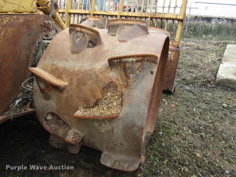 image for item EU9607 1983 Caterpillar 816B landfill compactor