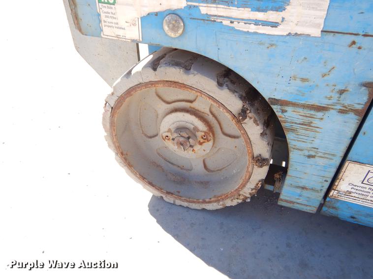 image for item EZ9791 2003 Genie GS-1930 scissor lift