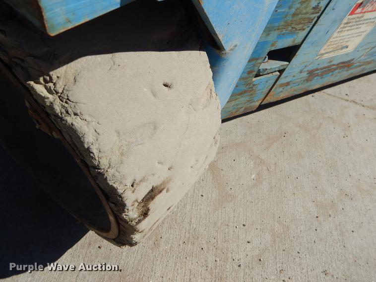 image for item EZ9791 2003 Genie GS-1930 scissor lift