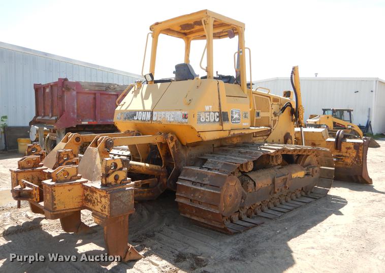 image for item EZ9968 1997 John Deere 850C dozer