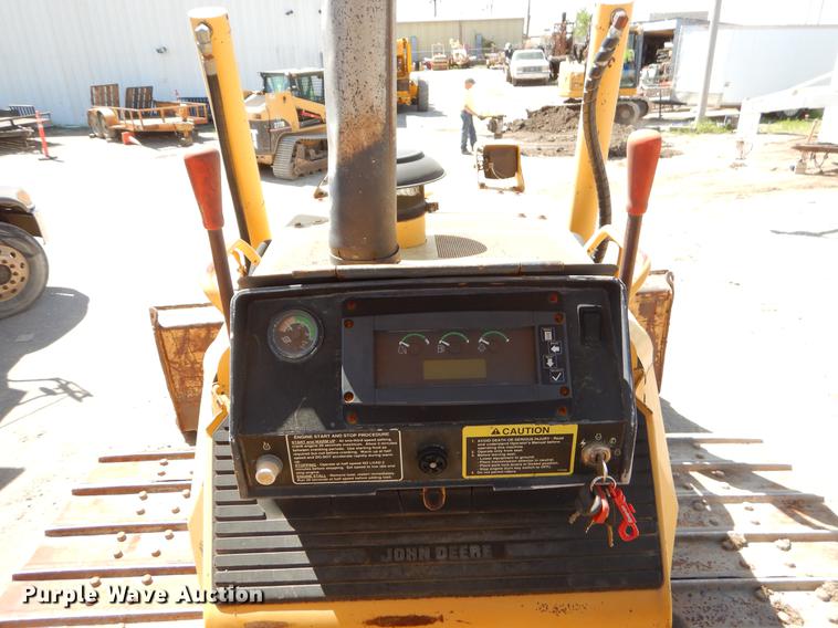 image for item EZ9968 1997 John Deere 850C dozer