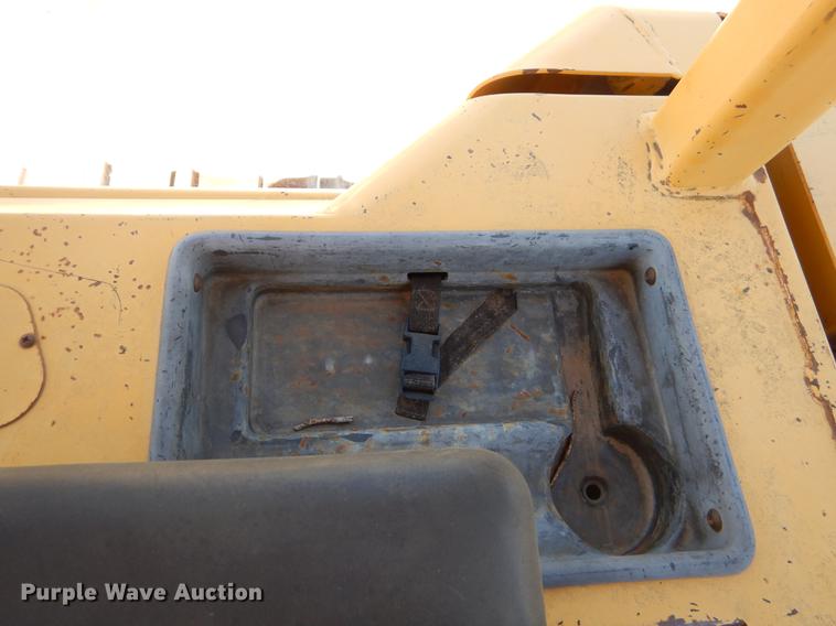 image for item EZ9968 1997 John Deere 850C dozer