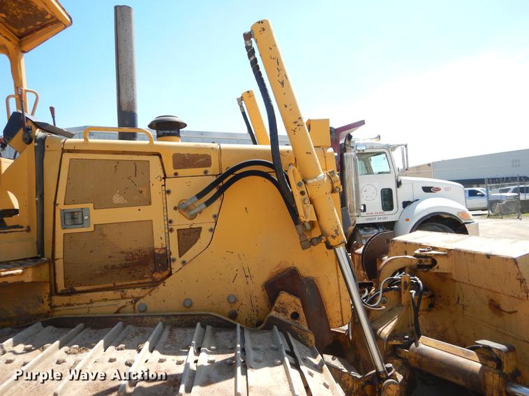 image for item EZ9968 1997 John Deere 850C dozer