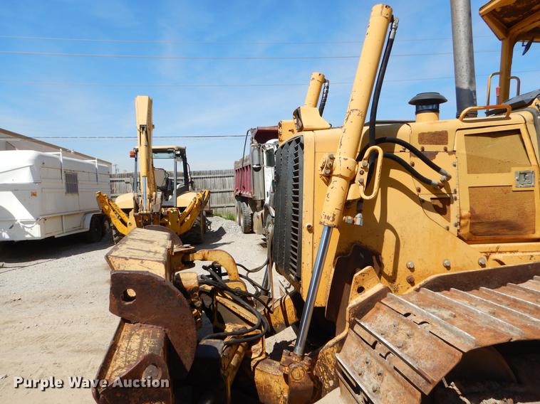 image for item EZ9968 1997 John Deere 850C dozer