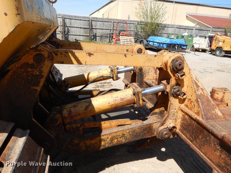 image for item EZ9968 1997 John Deere 850C dozer