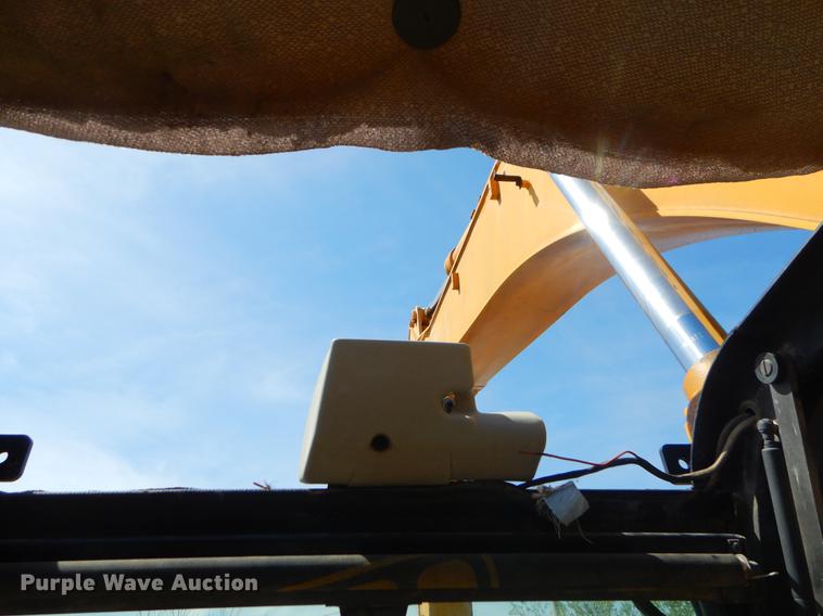 image for item EZ9969 2003 JCB JS330 excavator