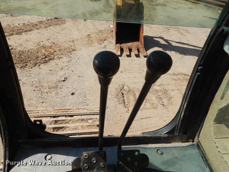 image for item EZ9969 2003 JCB JS330 excavator