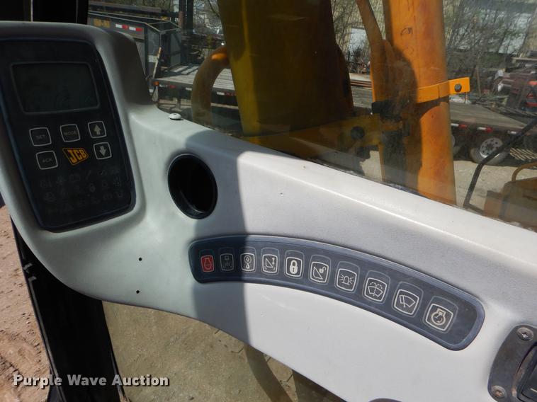 image for item EZ9969 2003 JCB JS330 excavator